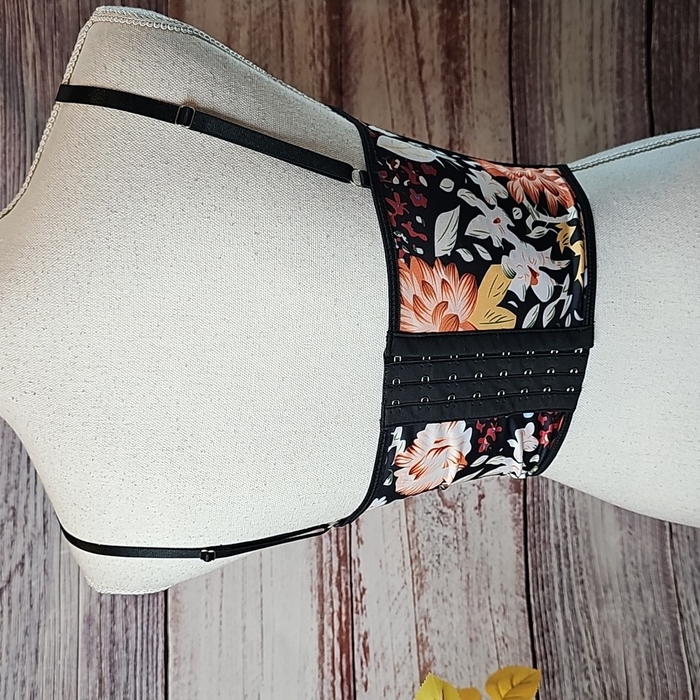 NEW SHEIN BLACK FLORAL EYELASH TRIM UNDERWIRE CORSET - Picture 4 of 11